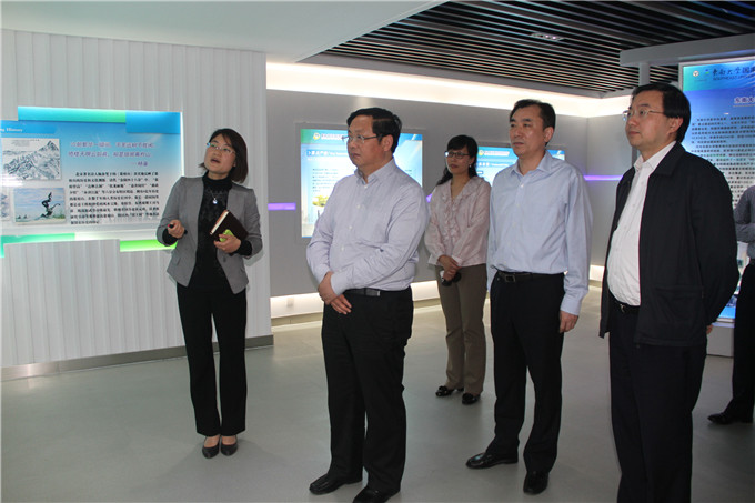 王正喜、周勇到鼓樓區(qū)考察調(diào)研