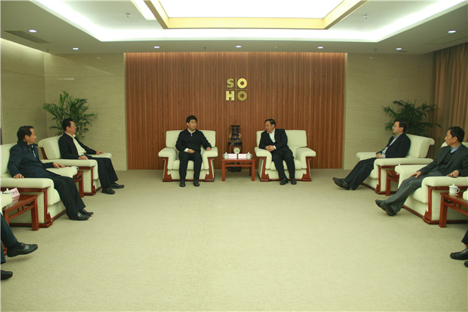 淮安市長曲福田、市政協(xié)主席王維凱到蘇豪控股集團考察調(diào)研