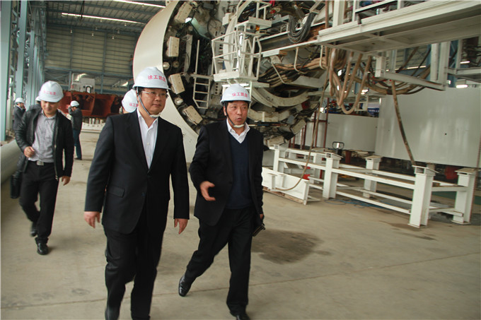 集團董事長王正喜調(diào)研凱宮重工